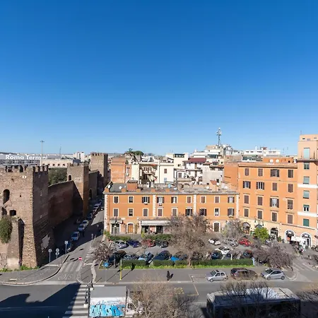 Lägenhet La Stella Di San Lorenzo, A 2 Passi Da Metro A & B